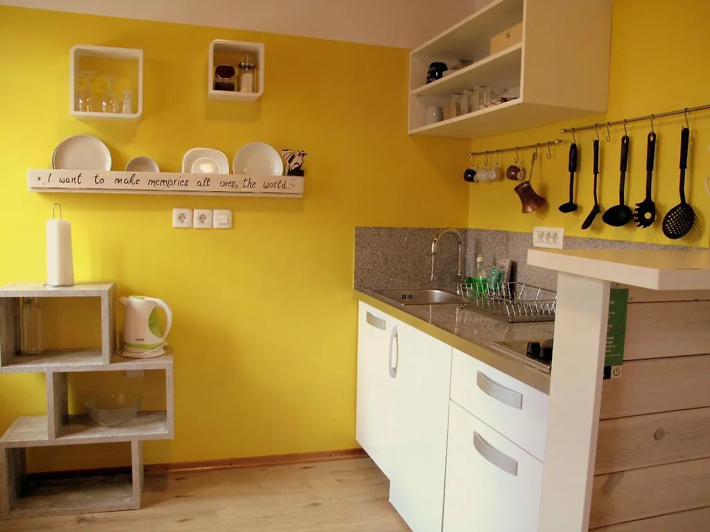 Riverbank Studio Apartment Ljubljana